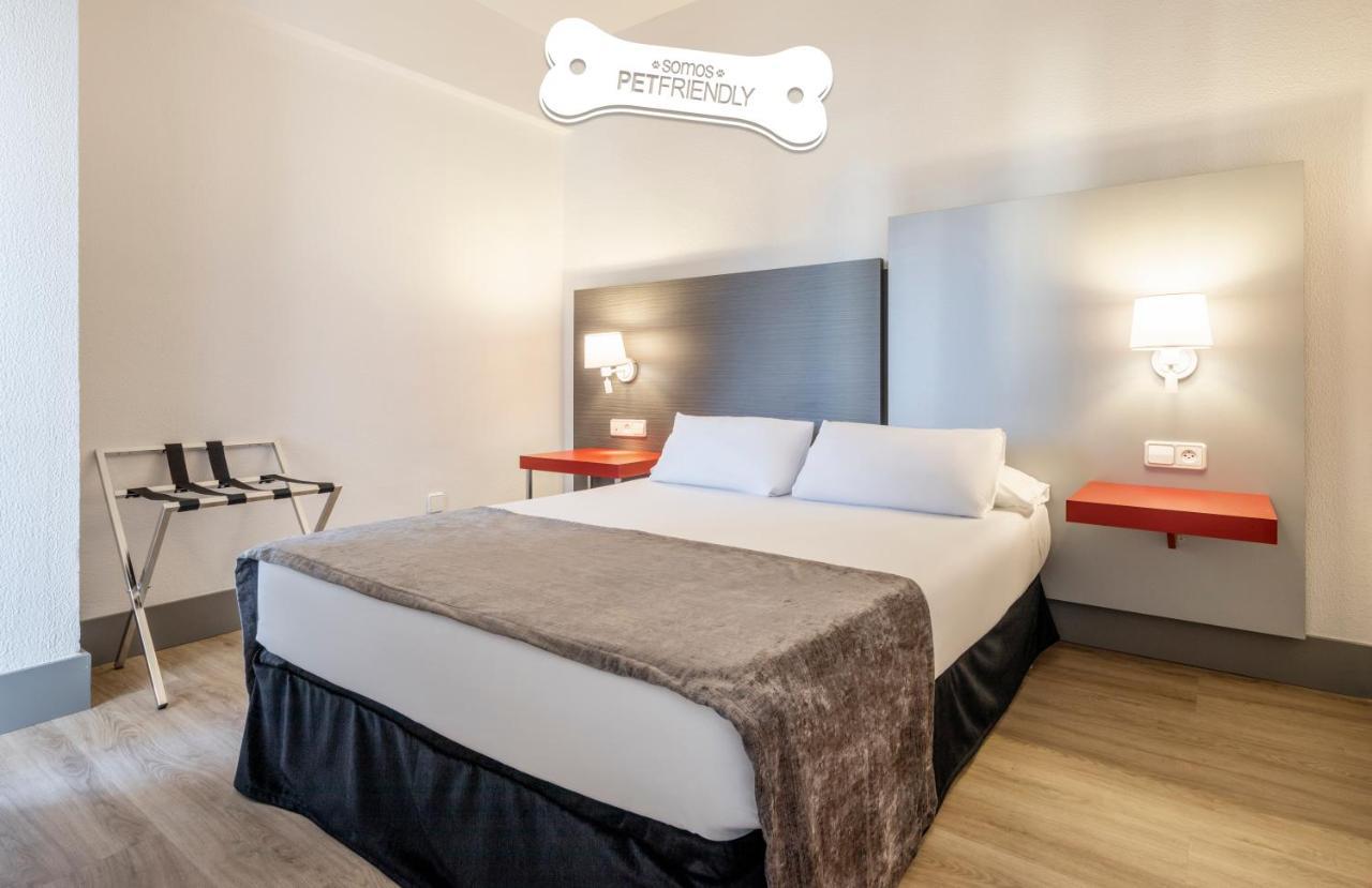 Ilunion Romareda Hotel Zaragoza Bagian luar foto