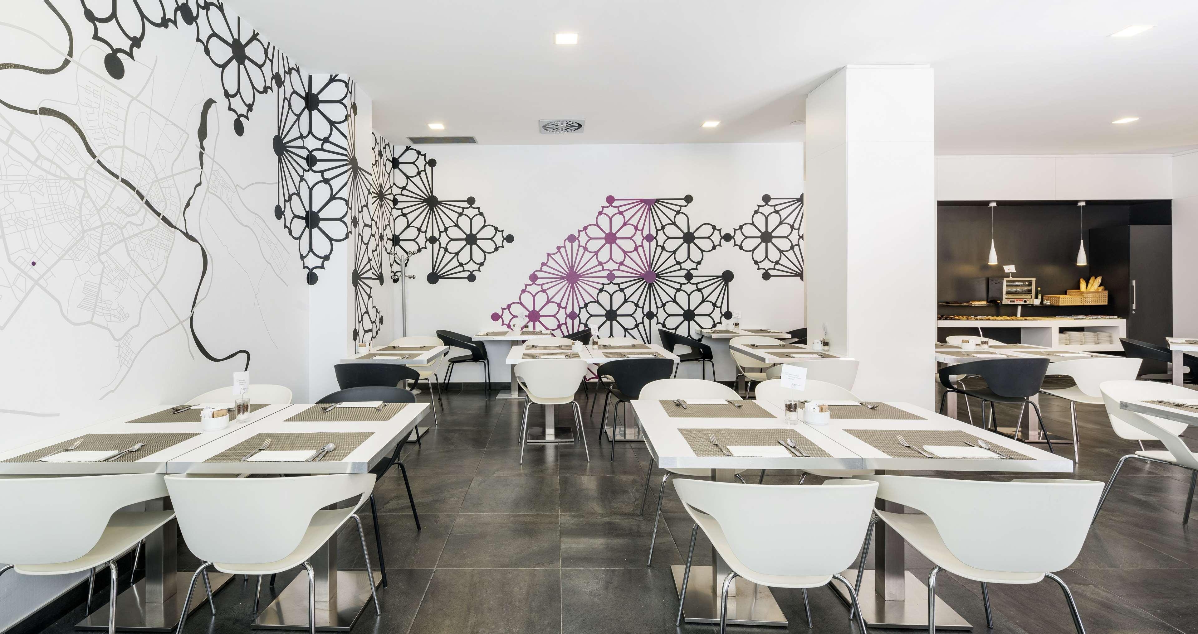 Ilunion Romareda Hotel Zaragoza Bagian luar foto