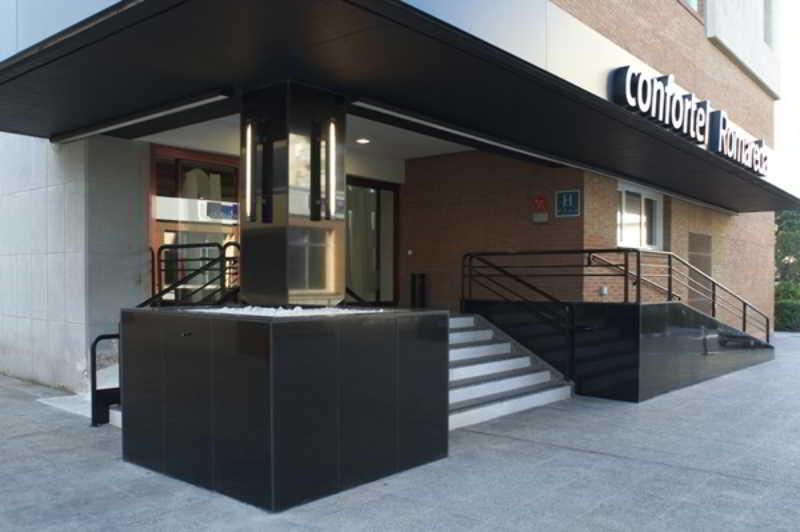 Ilunion Romareda Hotel Zaragoza Bagian luar foto