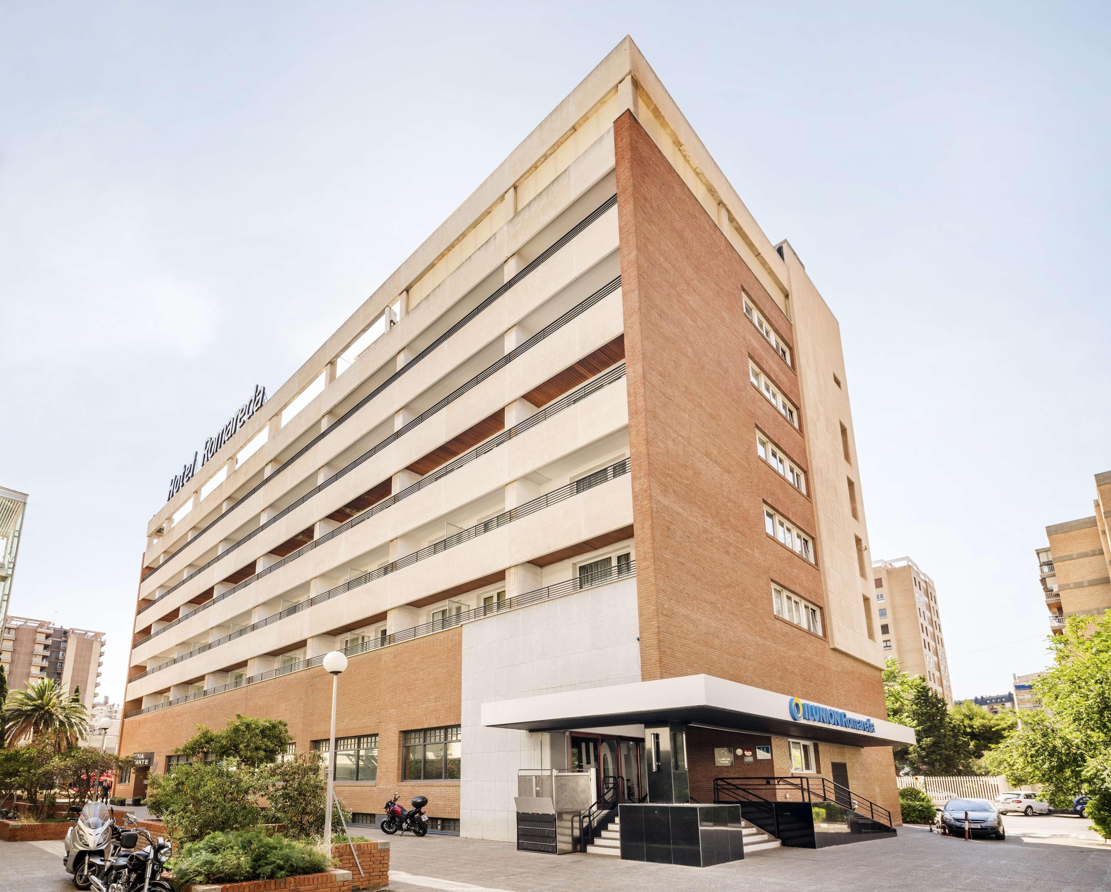 Ilunion Romareda Hotel Zaragoza Bagian luar foto