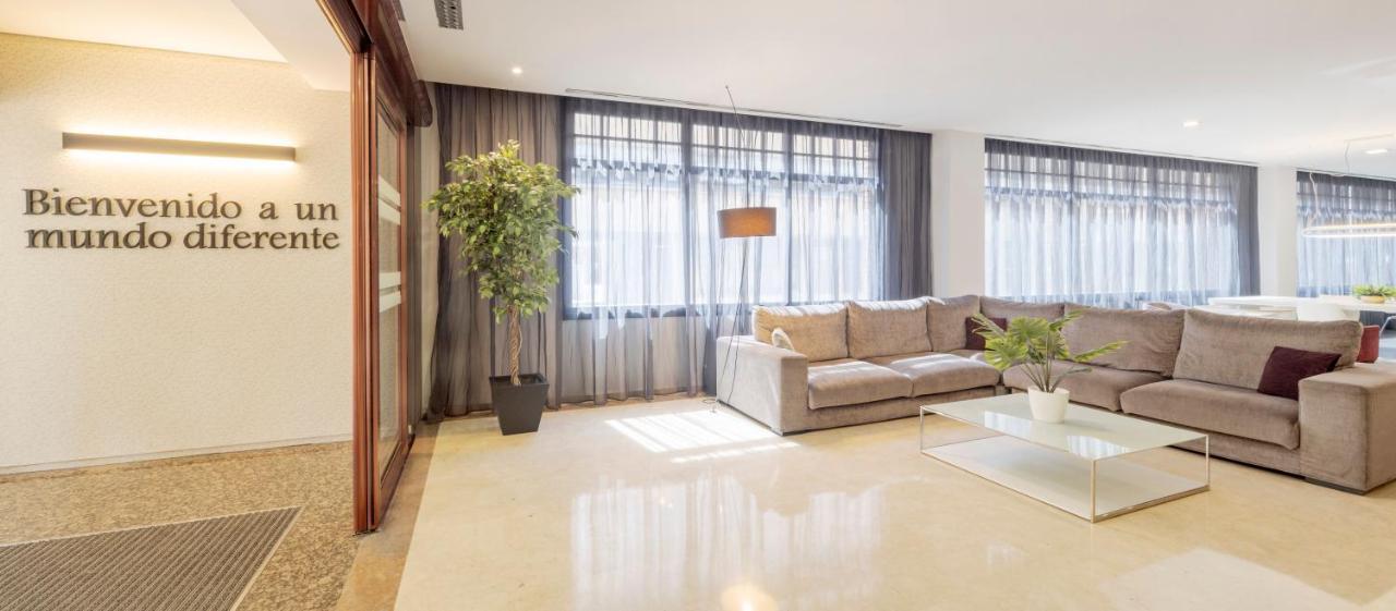 Ilunion Romareda Hotel Zaragoza Bagian luar foto