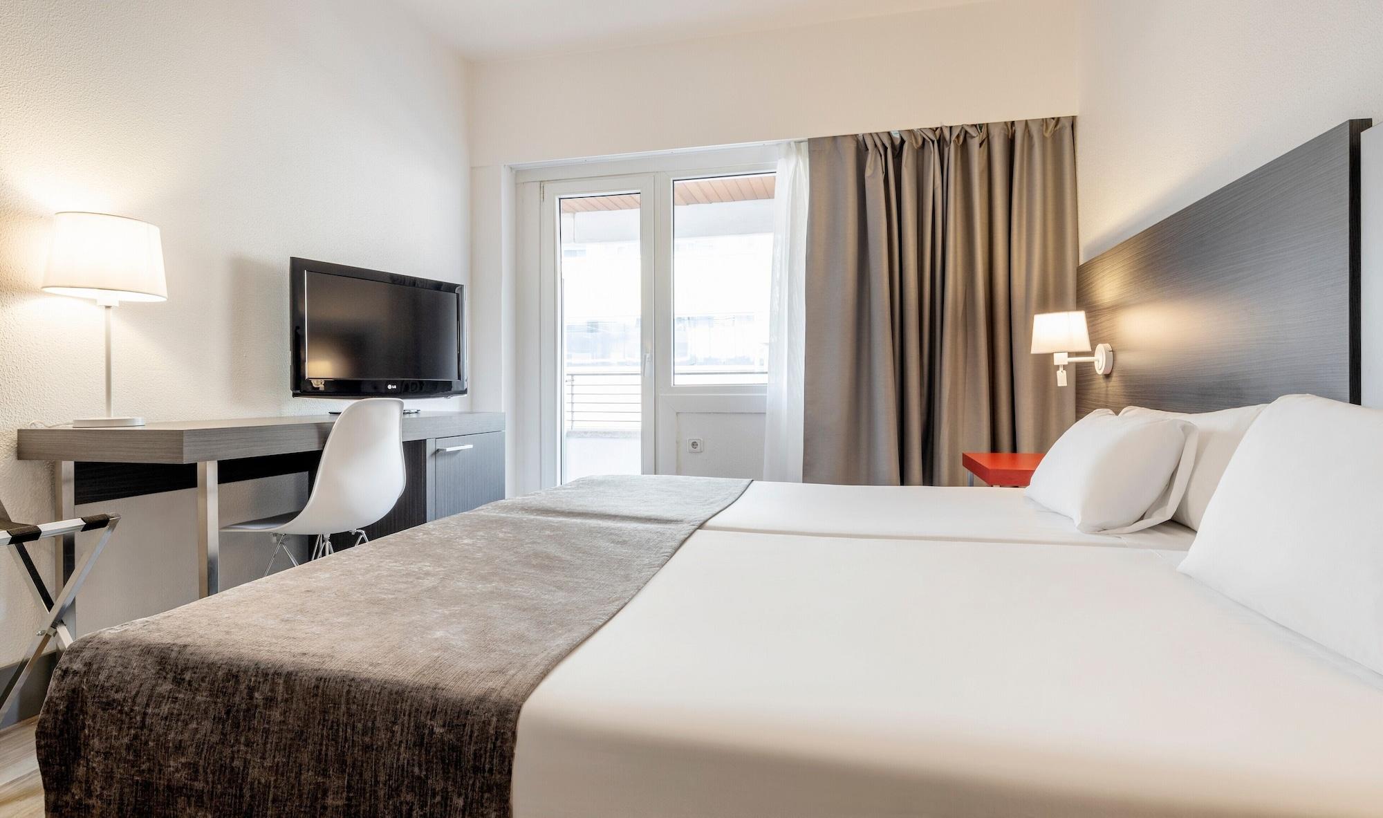 Ilunion Romareda Hotel Zaragoza Bagian luar foto