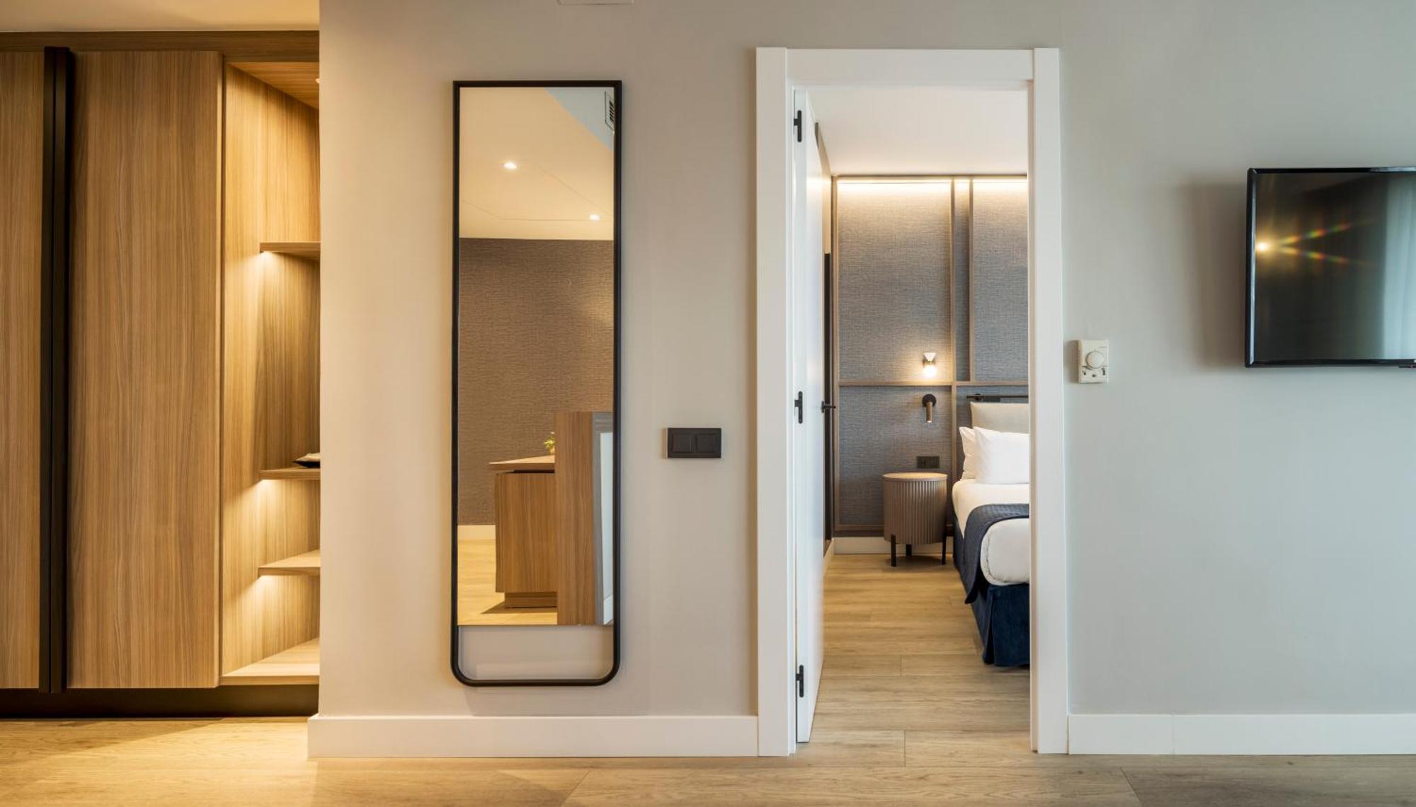 Ilunion Romareda Hotel Zaragoza Bagian luar foto