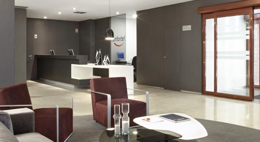 Ilunion Romareda Hotel Zaragoza Bagian luar foto