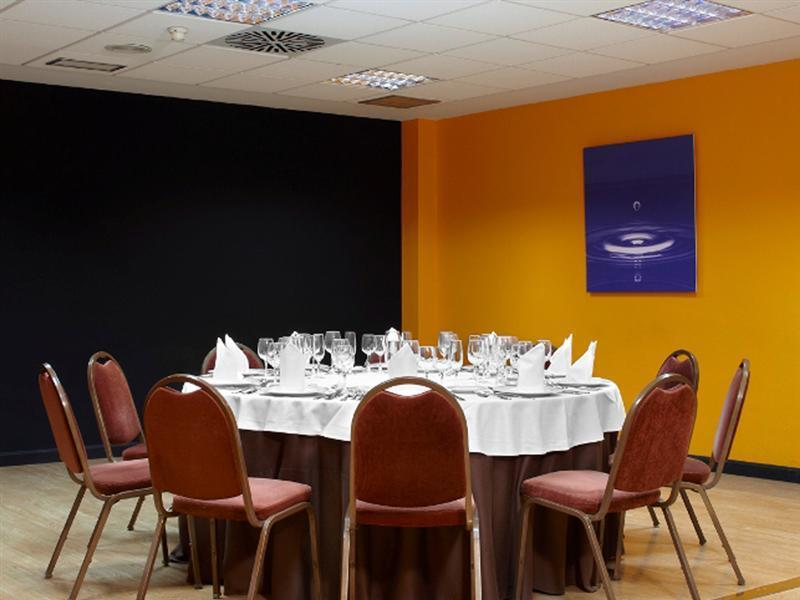 Ilunion Romareda Hotel Zaragoza Restoran foto